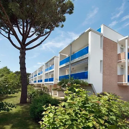 Spacious Duplex By The *