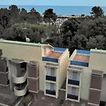 Apartman Spacious Duplex By The