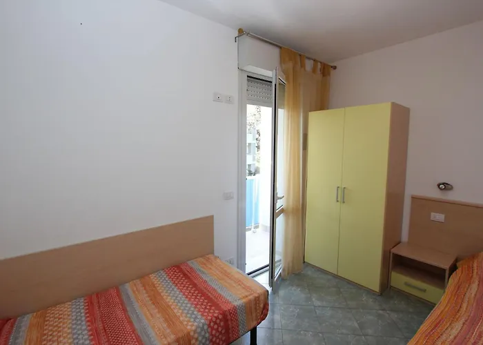 Spacious Duplex By The *